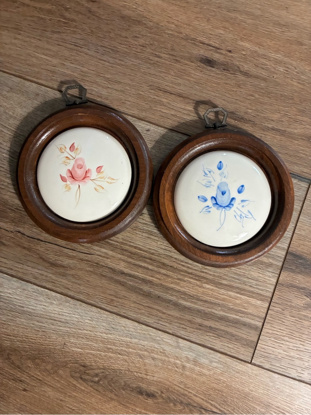 Vintage Farmhouse Cottage Floral Ceramic Wall Plaques - Pink & Blue euc